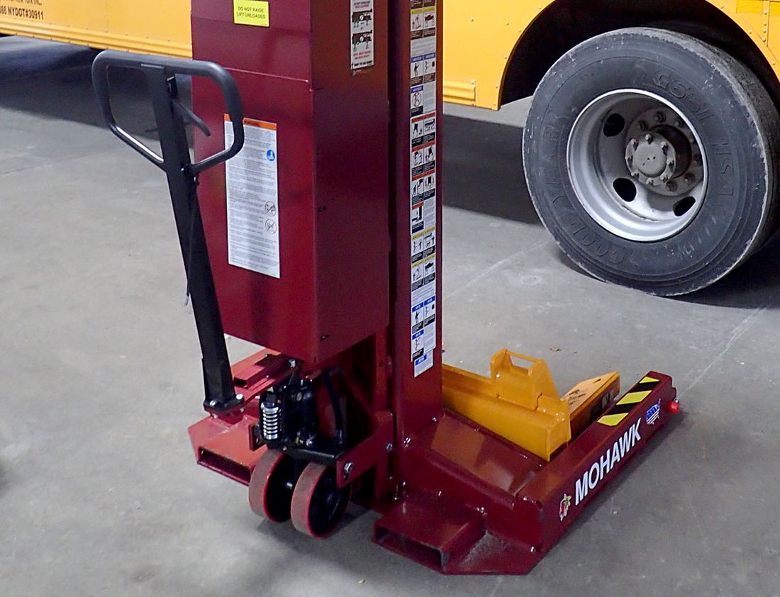 800 Series column handle and safety latch rack